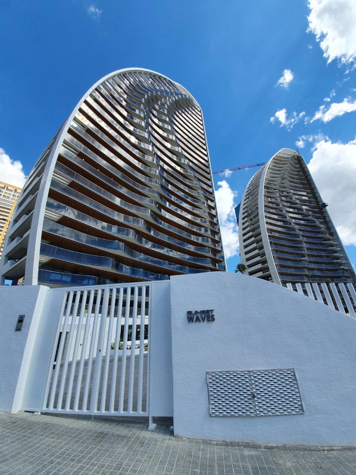 Sunset Waves Vistas Al Mar Apartment Benidorm Ngoại thất bức ảnh